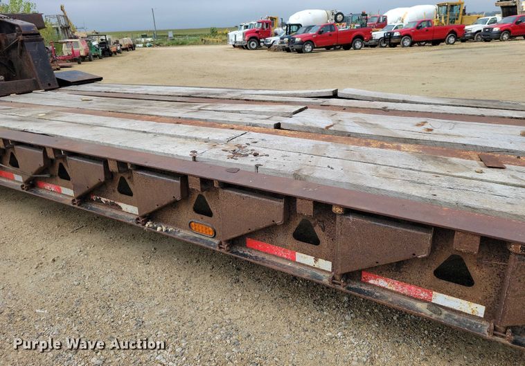 image for item EA2564 2001 Trail King lowboy equipment trailer