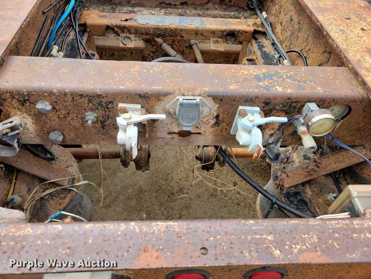 image for item EA2564 2001 Trail King lowboy equipment trailer