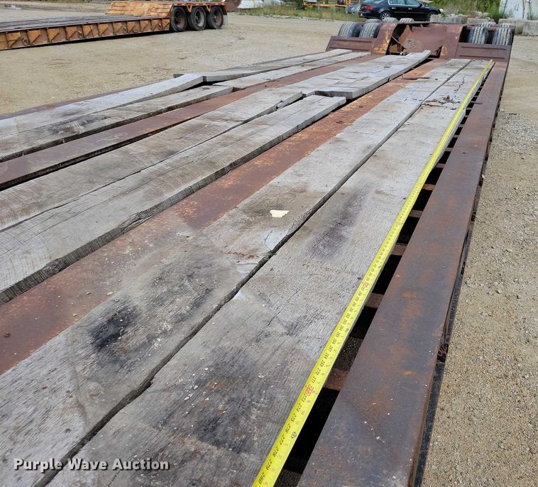 image for item EA2564 2001 Trail King lowboy equipment trailer