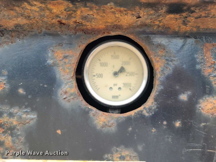 image for item EA2564 2001 Trail King lowboy equipment trailer