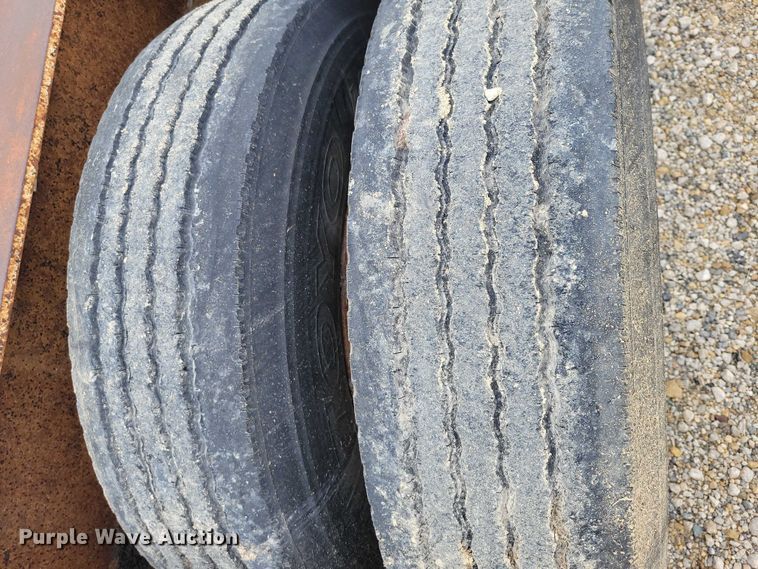 image for item EA2564 2001 Trail King lowboy equipment trailer