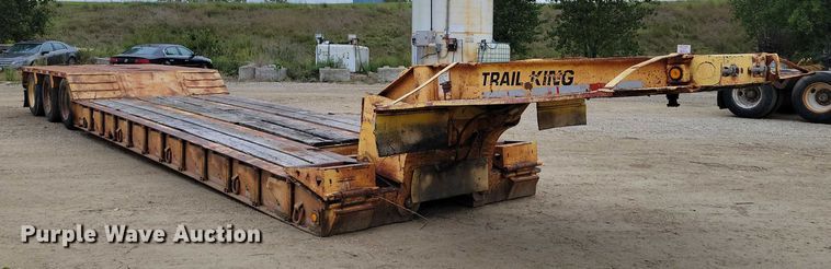 image for item EA2569 1993 Trail King lowboy equipment trailer