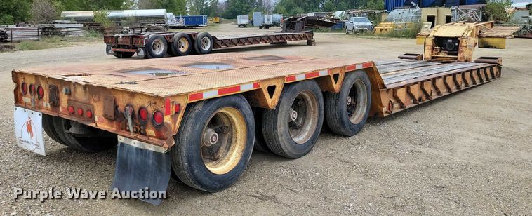 image for item EA2569 1993 Trail King lowboy equipment trailer