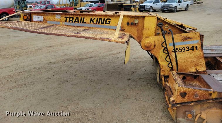 image for item EA2569 1993 Trail King lowboy equipment trailer