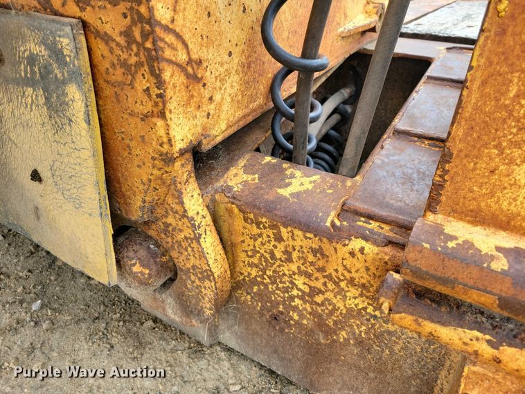 image for item EA2569 1993 Trail King lowboy equipment trailer