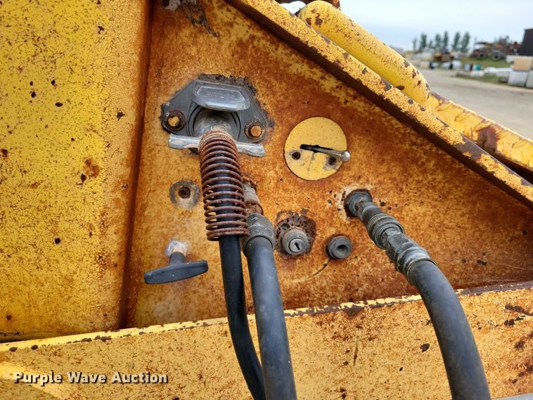 image for item EA2569 1993 Trail King lowboy equipment trailer