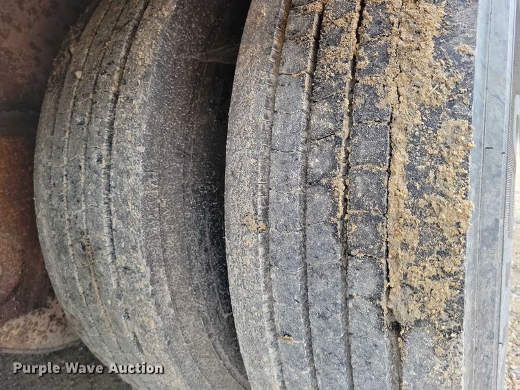 image for item EA2569 1993 Trail King lowboy equipment trailer