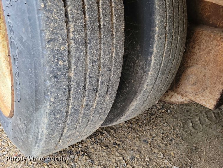 image for item EA2569 1993 Trail King lowboy equipment trailer