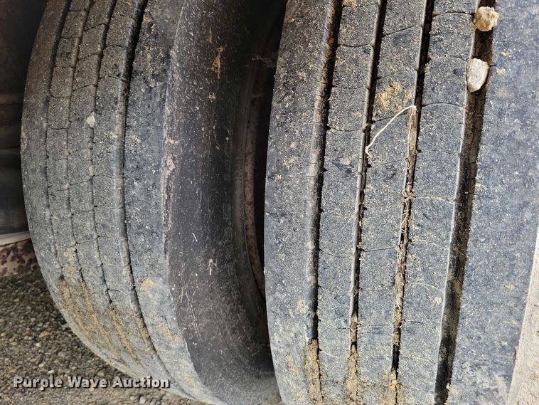 image for item EA2569 1993 Trail King lowboy equipment trailer