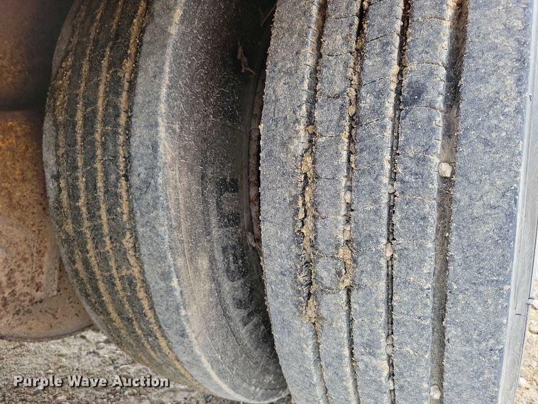 image for item EA2569 1993 Trail King lowboy equipment trailer