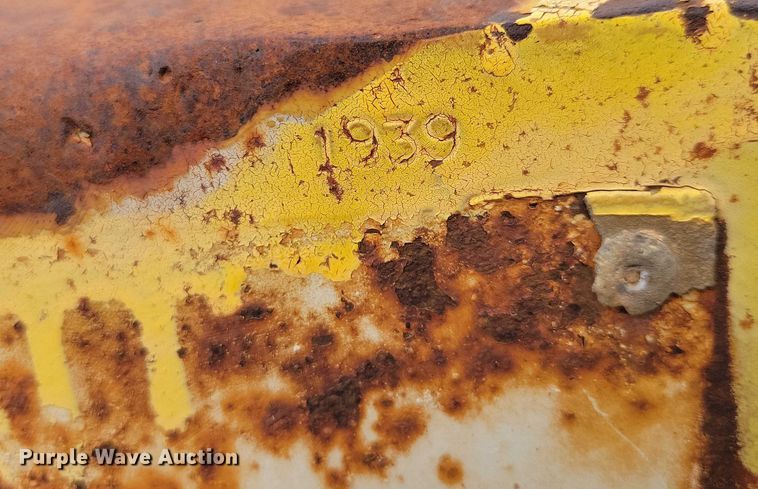 image for item EA2569 1993 Trail King lowboy equipment trailer