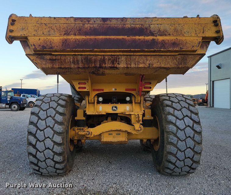 image for item EA2667 2016 John Deere 410E articulated haul truck