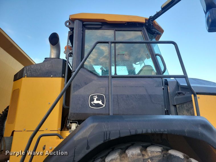 image for item EA2667 2016 John Deere 410E articulated haul truck