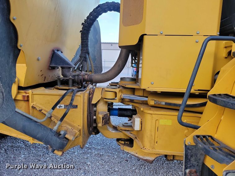 image for item EA2667 2016 John Deere 410E articulated haul truck