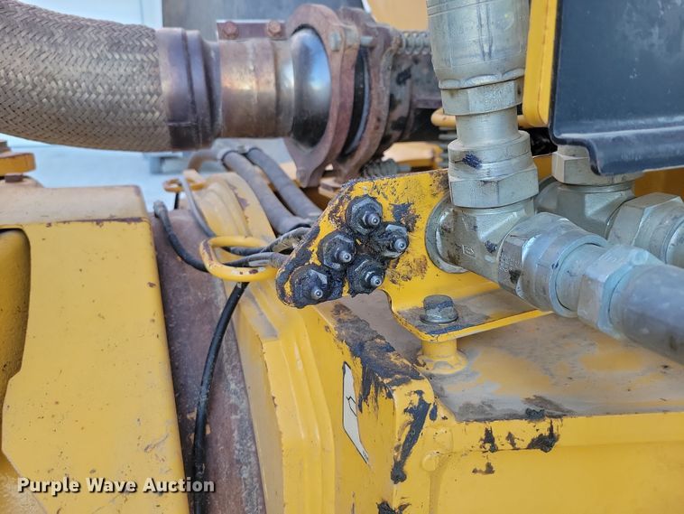 image for item EA2667 2016 John Deere 410E articulated haul truck