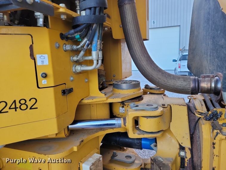 image for item EA2667 2016 John Deere 410E articulated haul truck