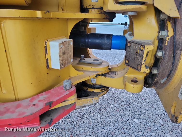 image for item EA2667 2016 John Deere 410E articulated haul truck