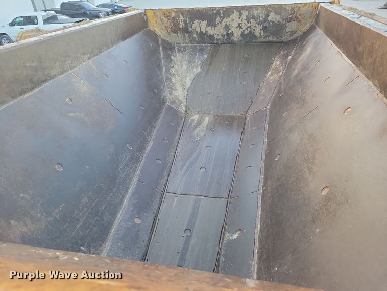 image for item EA2667 2016 John Deere 410E articulated haul truck