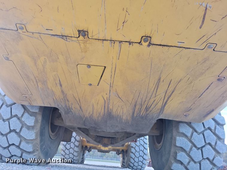 image for item EA2667 2016 John Deere 410E articulated haul truck