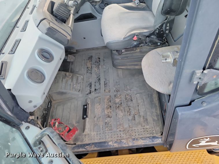 image for item EA2667 2016 John Deere 410E articulated haul truck