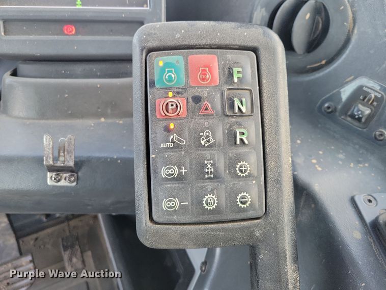 image for item EA2667 2016 John Deere 410E articulated haul truck