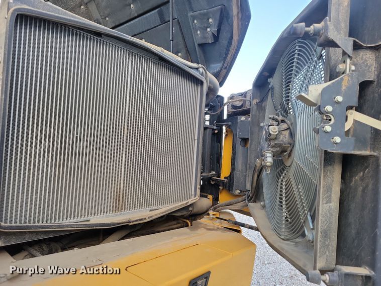 image for item EA2667 2016 John Deere 410E articulated haul truck