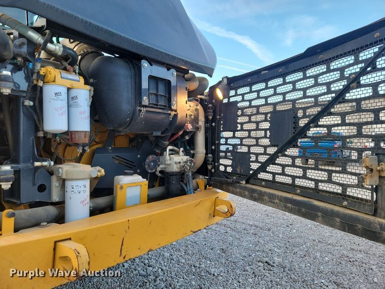 image for item EA2667 2016 John Deere 410E articulated haul truck