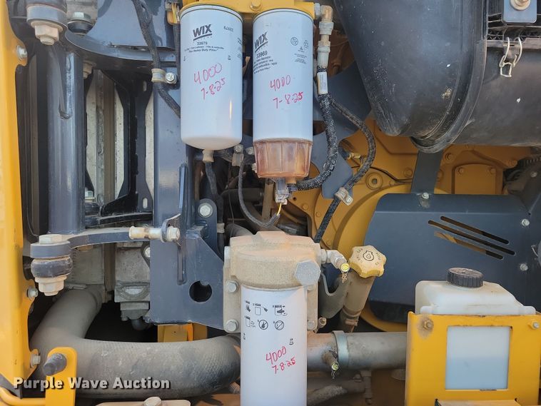 image for item EA2667 2016 John Deere 410E articulated haul truck