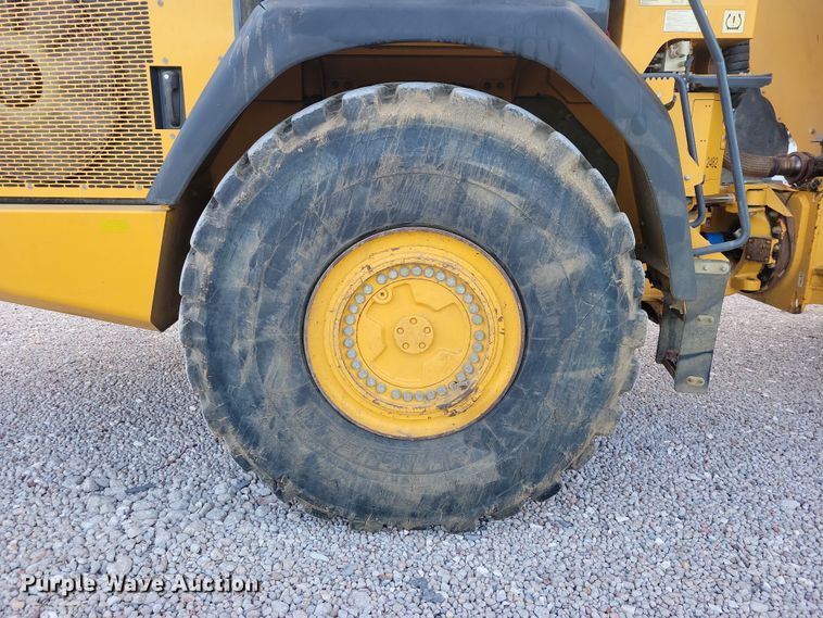 image for item EA2667 2016 John Deere 410E articulated haul truck