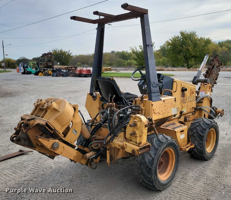 image for item EA2668 2000 Case 460 trencher