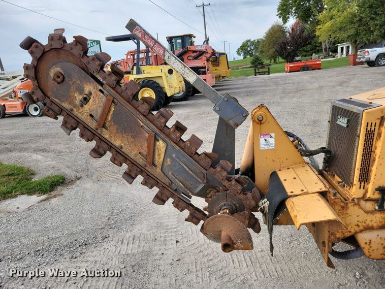 image for item EA2668 2000 Case 460 trencher