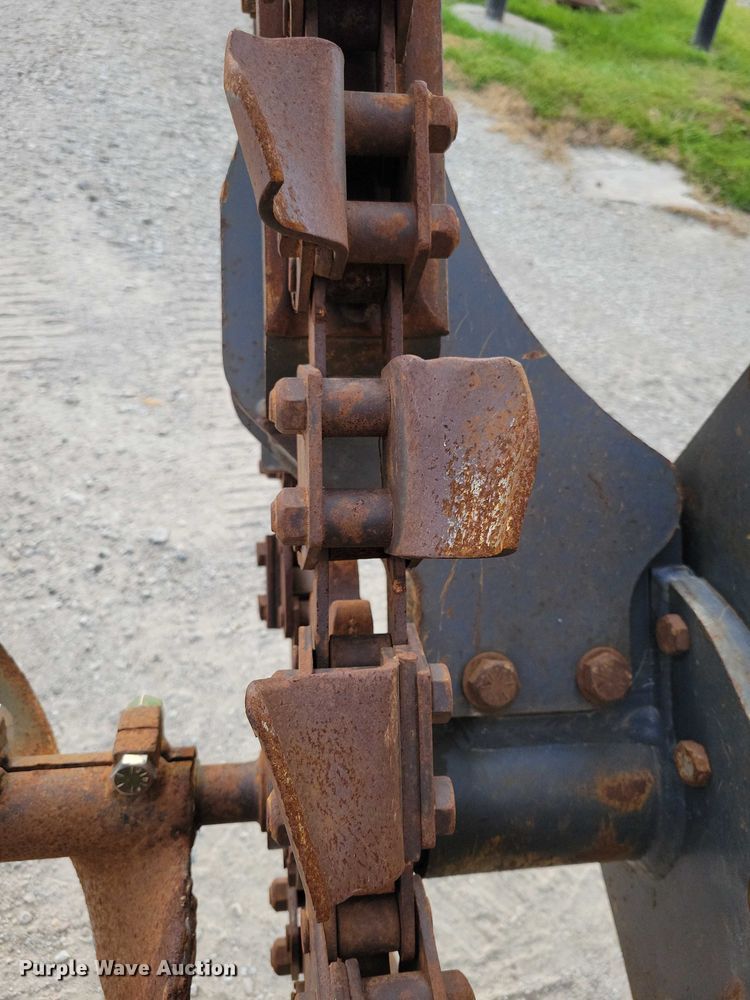 image for item EA2668 2000 Case 460 trencher