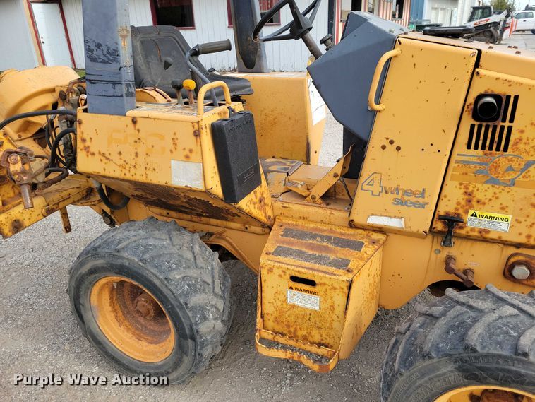 image for item EA2668 2000 Case 460 trencher