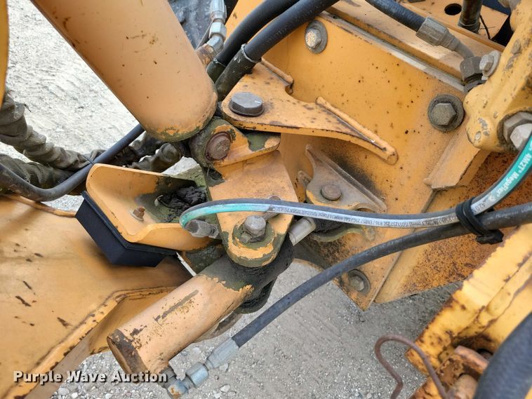 image for item EA2668 2000 Case 460 trencher