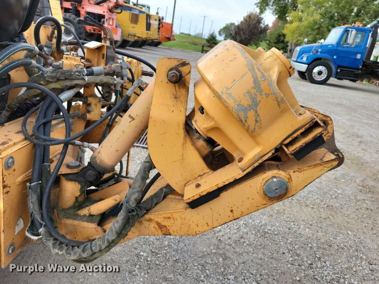 image for item EA2668 2000 Case 460 trencher