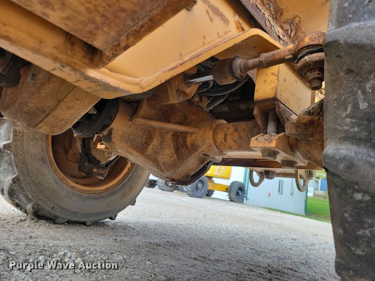 image for item EA2668 2000 Case 460 trencher