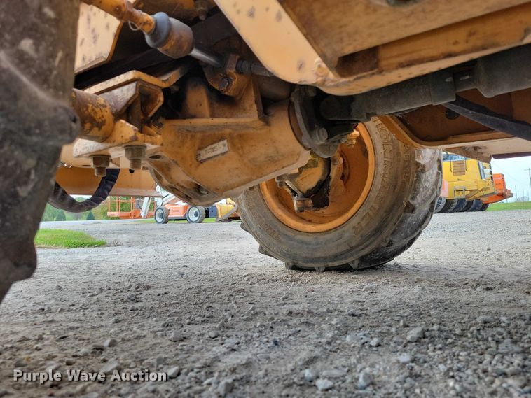 image for item EA2668 2000 Case 460 trencher