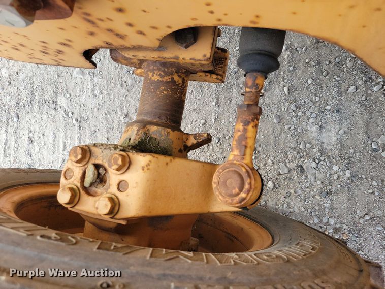 image for item EA2668 2000 Case 460 trencher