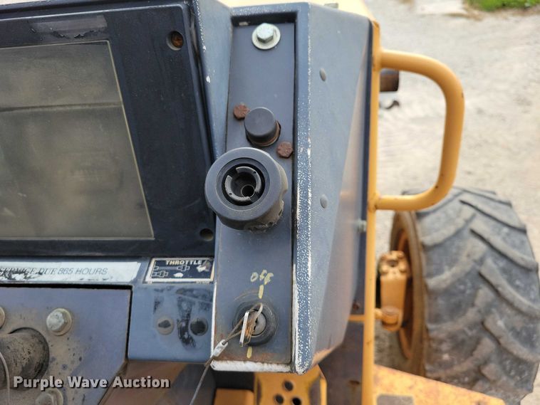 image for item EA2668 2000 Case 460 trencher