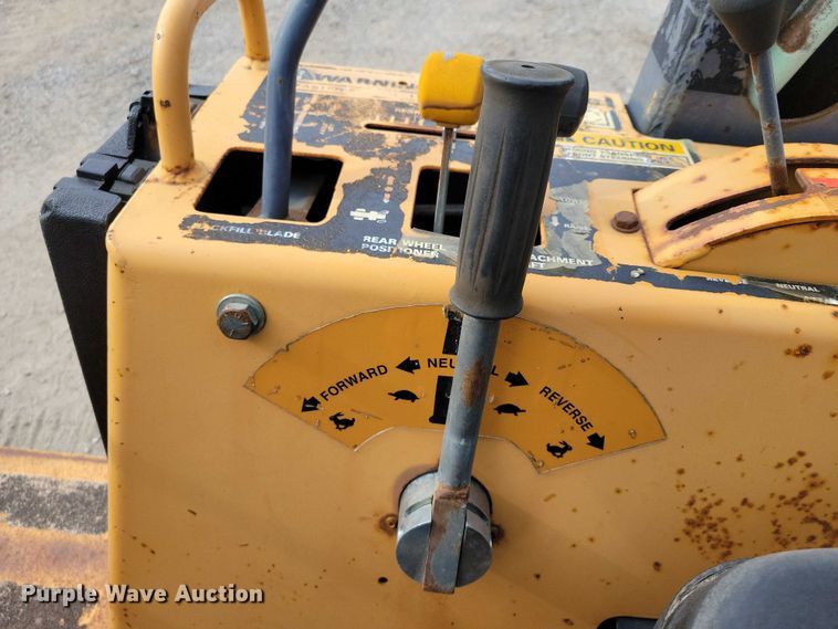 image for item EA2668 2000 Case 460 trencher