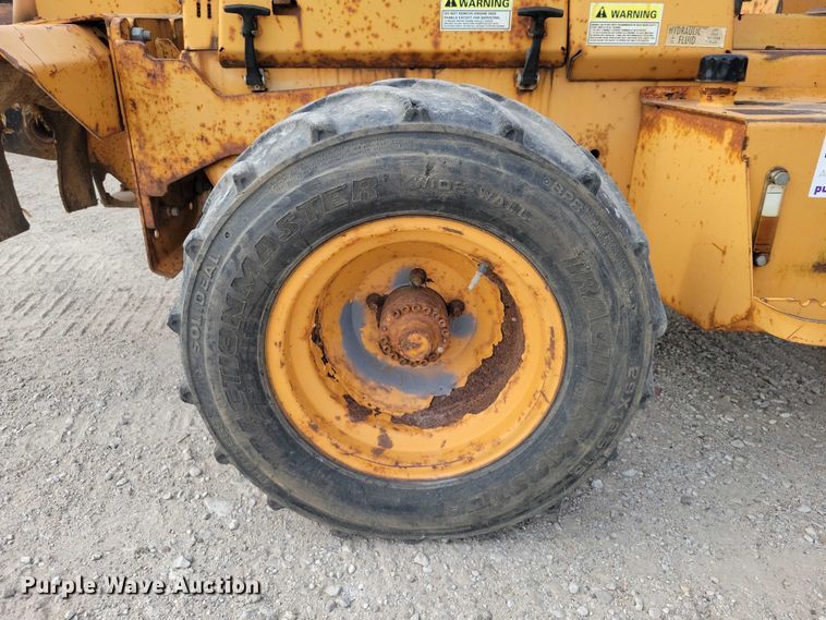 image for item EA2668 2000 Case 460 trencher