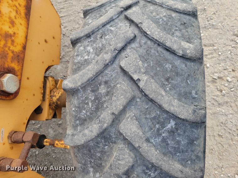 image for item EA2668 2000 Case 460 trencher