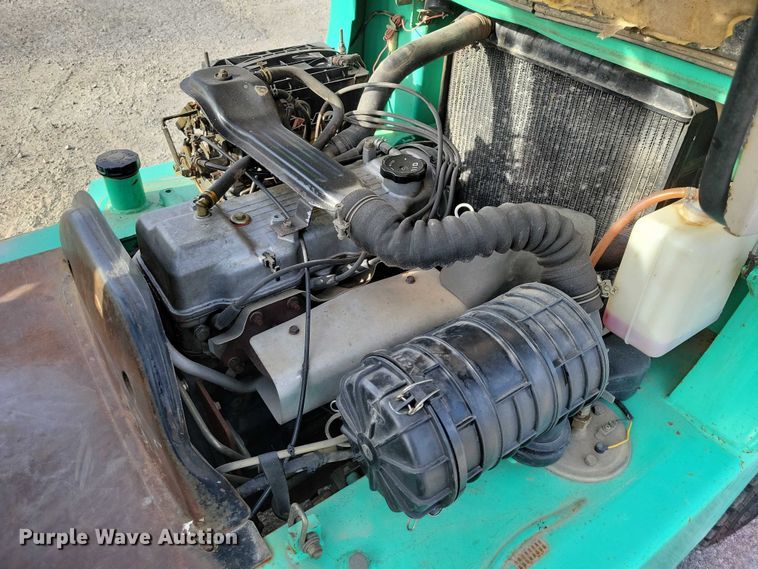 image for item EA2674 1999 Mitsubishi  FG30 forklift