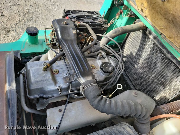 image for item EA2674 1999 Mitsubishi  FG30 forklift