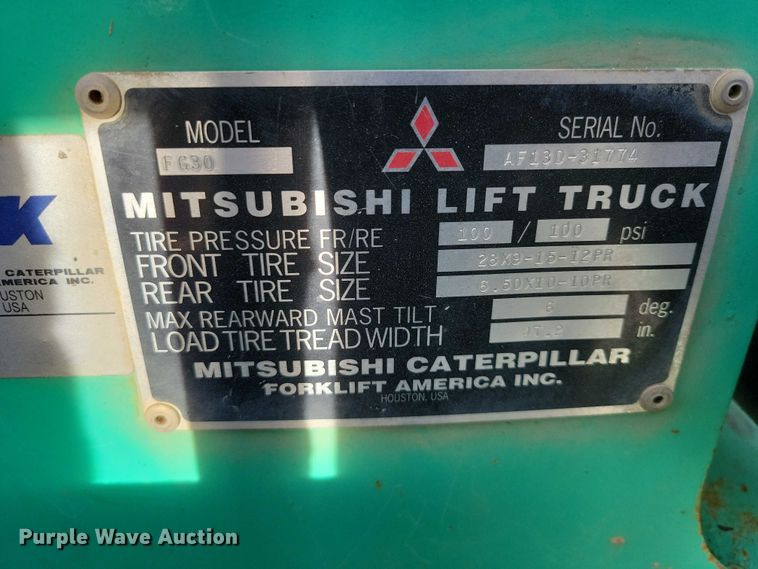 image for item EA2674 1999 Mitsubishi  FG30 forklift