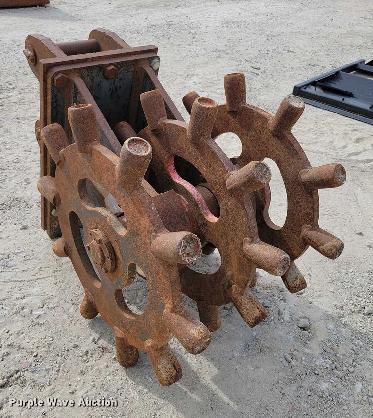 image for item EA2680 Bobcat compaction wheel