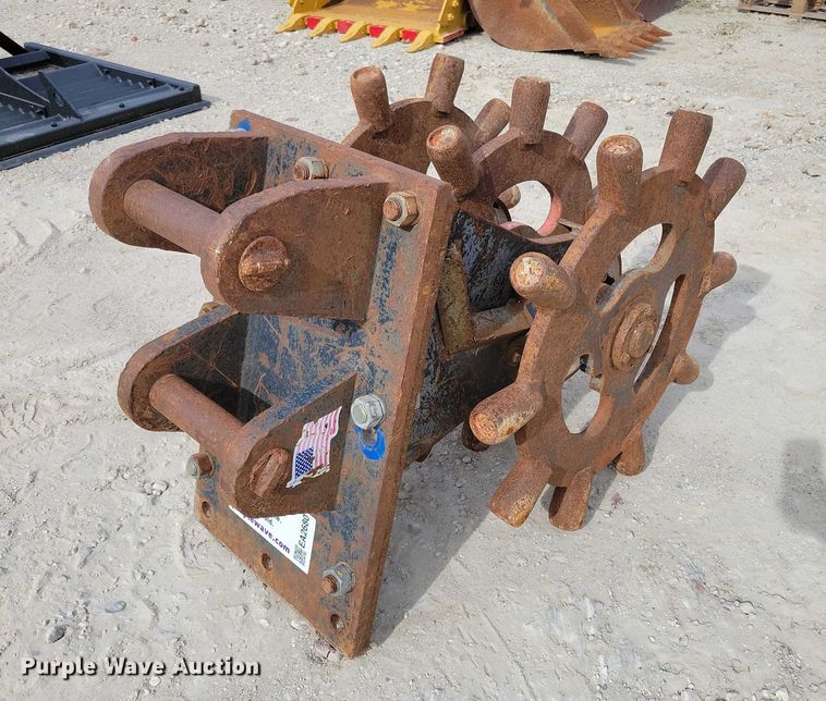 image for item EA2680 Bobcat compaction wheel