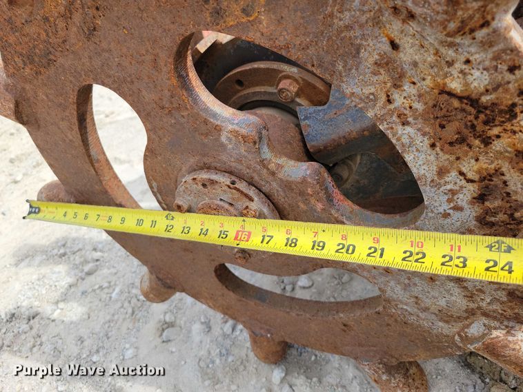 image for item EA2680 Bobcat compaction wheel