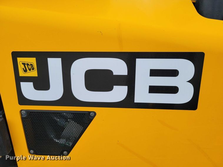 image for item EA2687 2020 JCB 3TS-8T tracked skid steer loader
