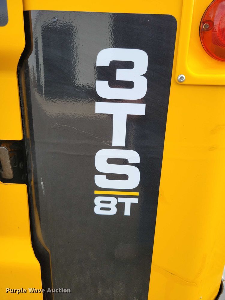 image for item EA2687 2020 JCB 3TS-8T tracked skid steer loader